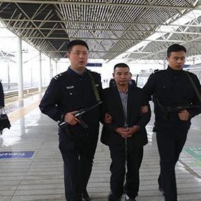 男子10年前奸杀13岁少女终落网称因郁闷而行凶